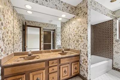 125 Boardwalk Place #201, Park Ridge, IL 60068 - Photo 13