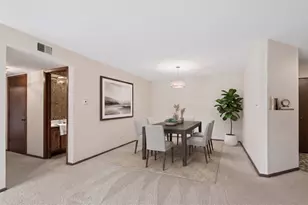 125 Boardwalk Pl, Park Ridge, IL 60068 - Photo 3