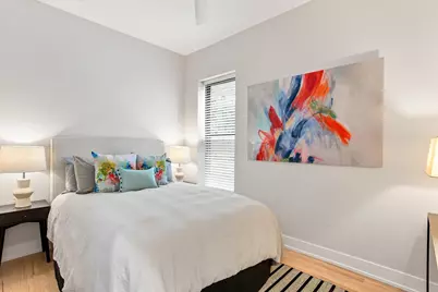 435 E 46th Place, Chicago, IL 60653 - Photo 17