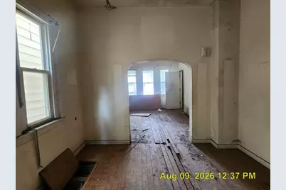8127 S Burnham Avenue, Chicago, IL 60617 - Photo 7