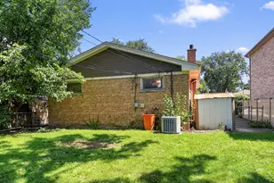 10042 Lamon Ave, Skokie, IL 60077 - Photo 31