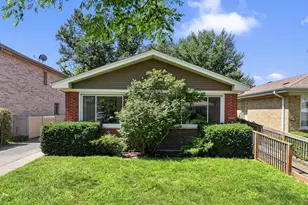 10042 Lamon Ave, Skokie, IL 60077 - Photo 3