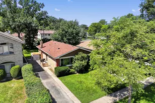 10042 Lamon Ave, Skokie, IL 60077 - Photo 35