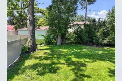10042 Lamon Avenue, Skokie, IL 60077 - Photo 33