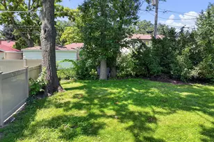 10042 Lamon Ave, Skokie, IL 60077 - Photo 33