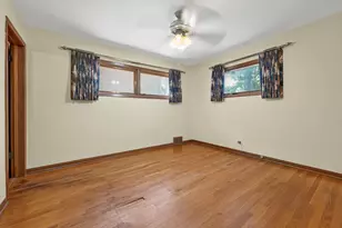 10042 Lamon Ave, Skokie, IL 60077 - Photo 21