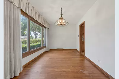 10042 Lamon Avenue, Skokie, IL 60077 - Photo 13