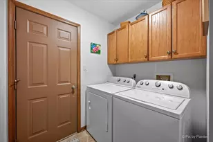 4402 Fox Creek Dr, Crystal Lake, IL 60012 - Photo 21