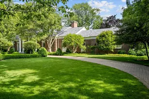 675 E Woodland Rd, Lake Forest, IL 60045 - Photo 3