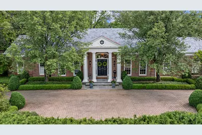 675 E Woodland Road, Lake Forest, IL 60045 - Photo 1