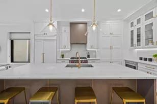 2541 N Wayne Ave, Chicago, IL 60614 - Photo 7