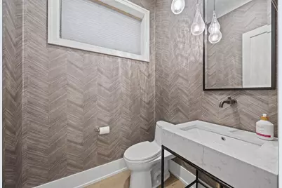 2541 N Wayne Avenue #1S, Chicago, IL 60614 - Photo 5