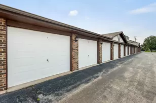 5646 W 103rd St, Oak Lawn, IL 60453 - Photo 17