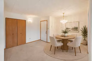 5646 W 103rd St, Oak Lawn, IL 60453 - Photo 3