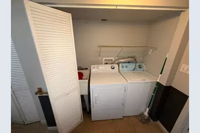 1S255 Dillon Lane, Villa Park, IL 60181 - Photo 23