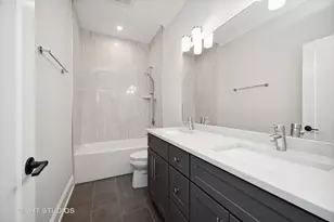 4819 N Ashland Ave, Chicago, IL 60640 - Photo 13