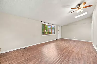 131 Oak Drive, Dekalb, IL 60115 - Photo 7