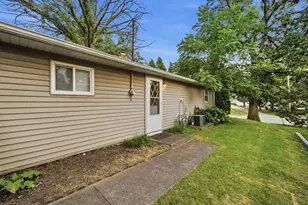 131 Oak Dr, Dekalb, IL 60115 - Photo 29