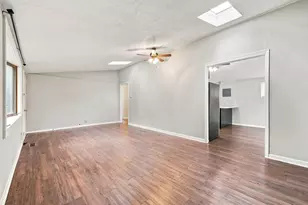 131 Oak Dr, Dekalb, IL 60115 - Photo 9