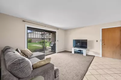 221 Uteg Street #C, Crystal Lake, IL 60014 - Photo 7