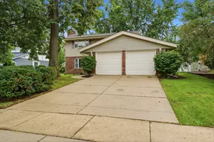 1134 Pinehurst Ln, Schaumburg, IL 60193 - Photo 3