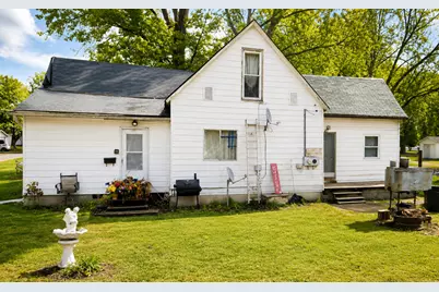 901 Howard Street, Centralia, IL 62801 - Photo 1