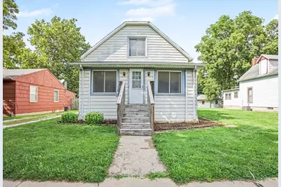 413 E Howard Street, Pontiac, IL 61764 - Photo 1