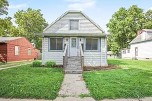 413 E Howard St, Pontiac, IL 61764 - Photo 1