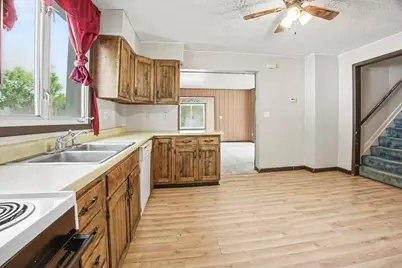 413 E Howard Street, Pontiac, IL 61764 - Photo 11