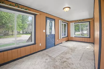 413 E Howard Street, Pontiac, IL 61764 - Photo 7