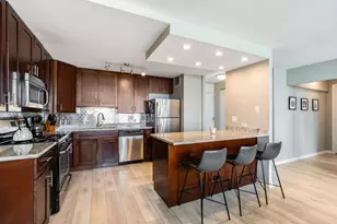 2800 N Lake Shore Dr, Chicago, IL 60657 - Photo 5