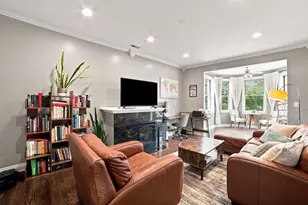 1429 W Birchwood Ave, Chicago, IL 60626 - Photo 3