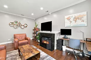 1429 W Birchwood Ave, Chicago, IL 60626 - Photo 5