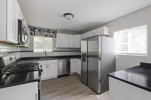 178 Nauvoo St, Park Forest, IL 60466 - Photo 9