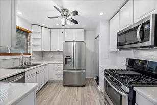 8121 S Fairfield Ave, Chicago, IL 60652 - Photo 9
