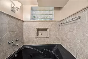 8121 S Fairfield Ave, Chicago, IL 60652 - Photo 15
