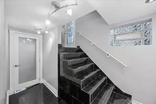 8121 S Fairfield Ave, Chicago, IL 60652 - Photo 17