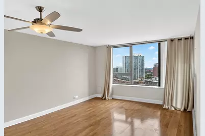 3930 N Pine Grove Avenue #1810, Chicago, IL 60613 - Photo 5