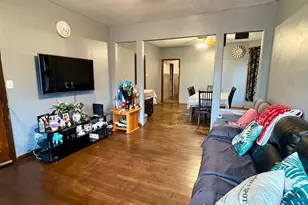 2933 N Lawndale Ave, Chicago, IL 60618 - Photo 5