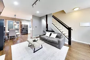 1733 W Crystal St, Chicago, IL 60622 - Photo 3