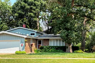225 S Seymour Ave, Mundelein, IL 60060 - Photo 1