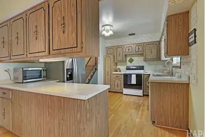 225 S Seymour Avenue, Mundelein, IL 60060 - Photo 11