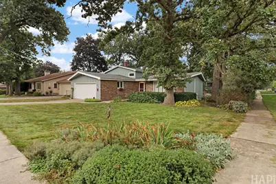 225 S Seymour Avenue, Mundelein, IL 60060 - Photo 3