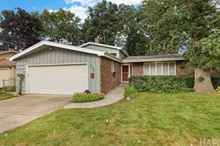 225 S Seymour Ave, Mundelein, IL 60060 - Photo 5