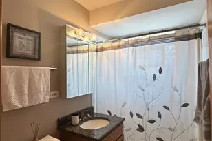 6023 W 64th Pl, Chicago, IL 60638 - Photo 11