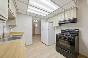 13616 Royal Ct, Crestwood, IL 60418 - Photo 9