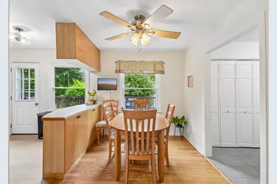 26W473 Parkway Drive, Winfield, IL 60190 - Photo 11