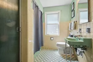 2904 W Fargo Ave, Chicago, IL 60645 - Photo 13