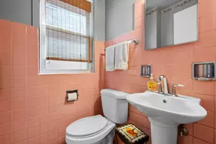2904 W Fargo Ave, Chicago, IL 60645 - Photo 11
