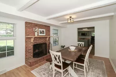 316 Ambleside Drive, Roselle, IL 60172 - Photo 7